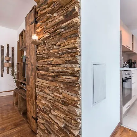 Lejlighed ★ Chic & Elegant 1 Bedroom In Eagle's Nest Complex ★ Close To Gondola And Bar Street Bansko